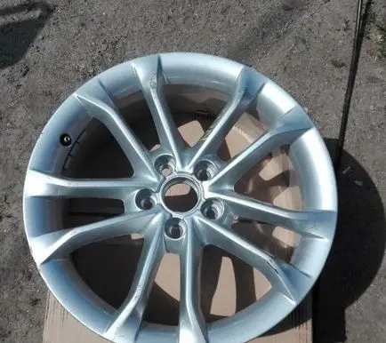 Audi Q3 8U R17 alloy rim 8U0601025R