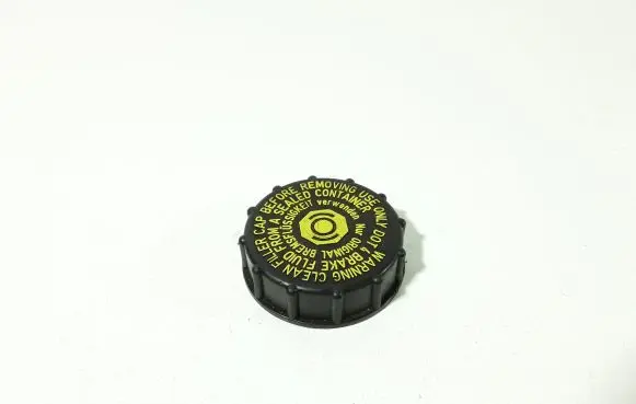 Toyota Corolla E120 E130 Brake fluid reservoir filler cap with level sensor 