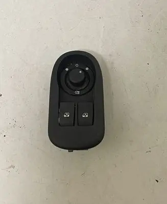 Renault Kangoo II Electric window control switch 8200637849