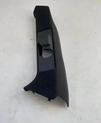 Mercedes-Benz E W210 (C) pillar trim 2106904825