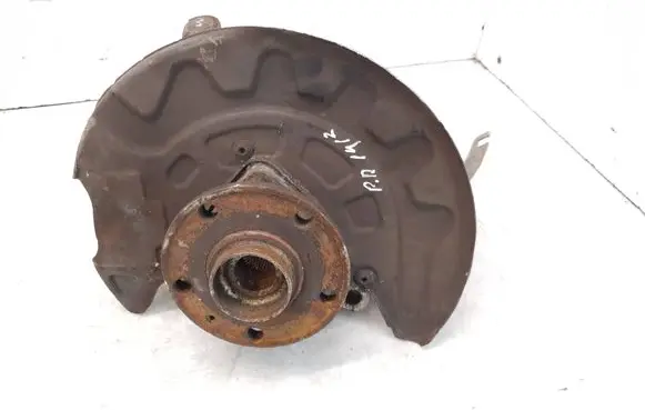 Volkswagen PASSAT B8 Front wheel hub spindle knuckle 5Q0401258A