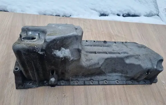 BMW 5 E60 E61 Oil sump 7552414