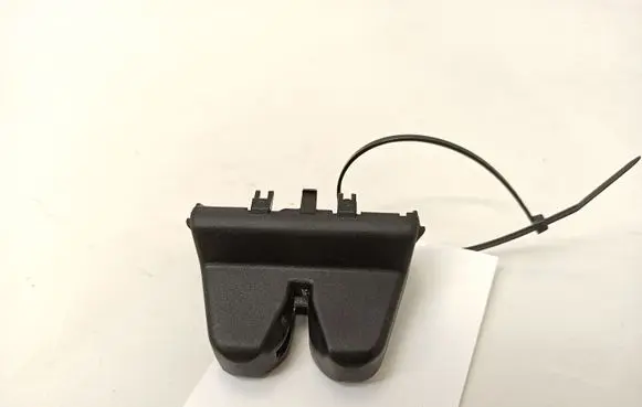 Mercedes-Benz C W204 Tailgate/boot lid lock trim 