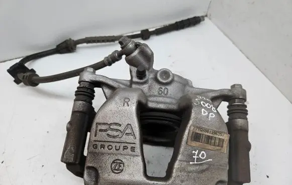 Peugeot 5008 II Front brake caliper