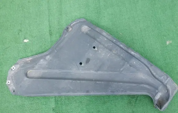 Rear underbody cover/under tray