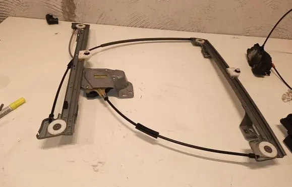 Renault Kangoo II Front door electric window regulator 128001182B 3S3414 19035YY000