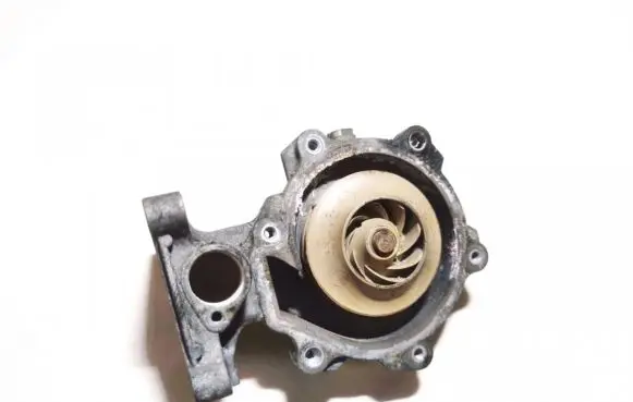 Ford Mondeo Mk III Water pump 007090512406
