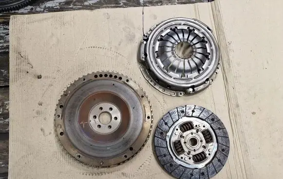 Renault Twingo III Clutch set kit 302101852R