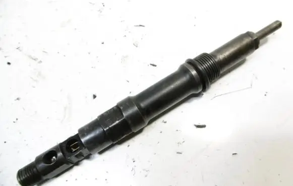 Ford Mondeo Mk III Fuel injector