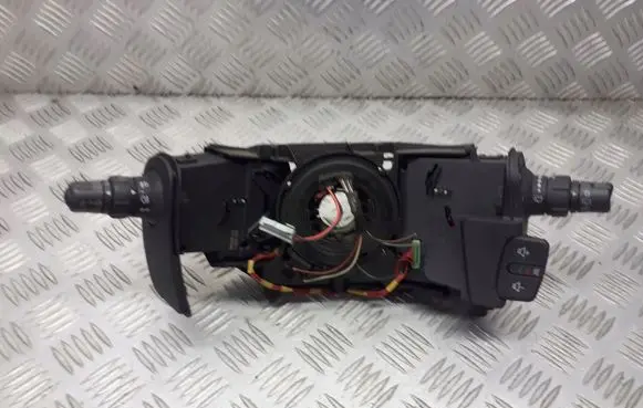 Renault Clio III Headlight wiper switch 8200627602