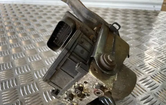 Toyota Avensis T250 ABS Pump 0265950149 589286 8954105090