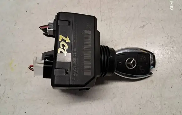 Mercedes-Benz C AMG W204 Ignition lock A2079057101