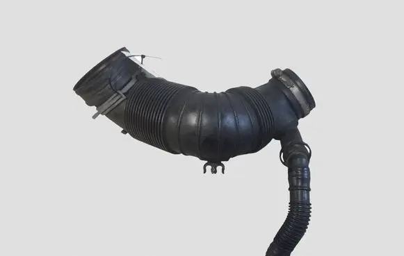 Volkswagen PASSAT B6 Air intake hose/pipe 3C0129654