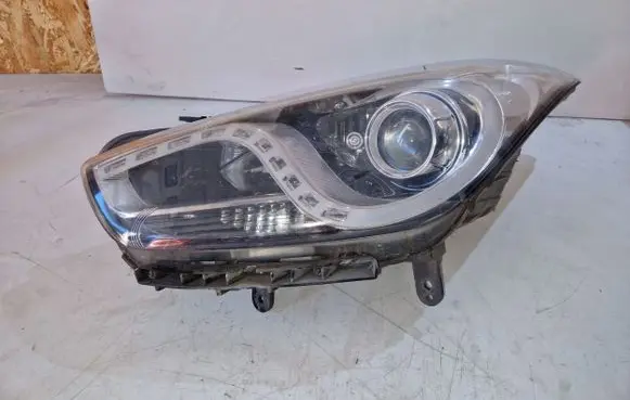 Hyundai i40 Headlight/headlamp 921013ZXXX