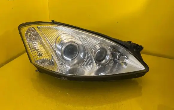 Mercedes-Benz S W221 Headlight/headlamp A2218204061