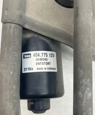 Volvo XC70 Front wiper linkage and motor 404775 8648343 31164