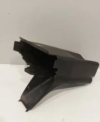 BMW 3 E46 Intercooler air guide/duct channel 8235244