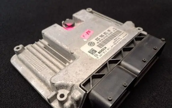 Volkswagen Touran I Engine control unit/module 03G906021MP