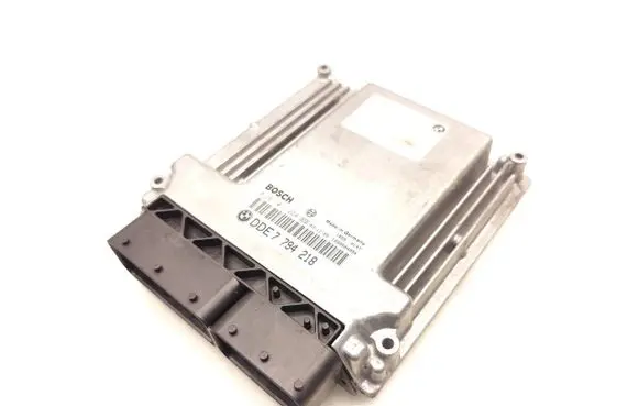 BMW 5 E39 Engine control unit/module 7794218 0281011224