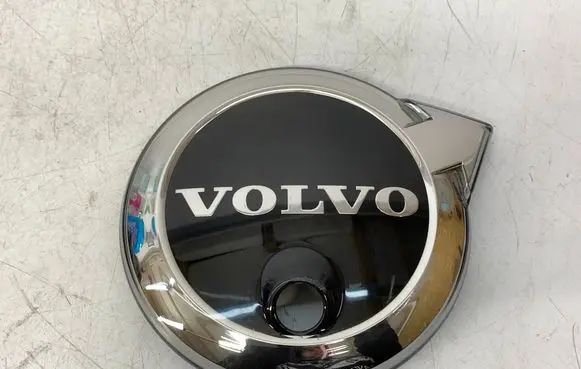 Volvo S90, V90 Manufacturer badge logo/emblem 32337964