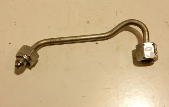 Fuel injector supply line/pipe