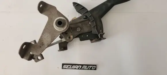 Hyundai Genesis Hand brake release handle 