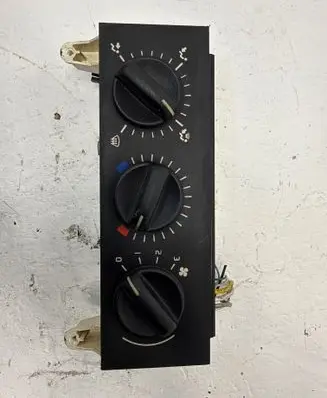Renault Master II Climate control unit A64CH 133761F 101052