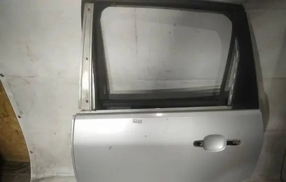 Ford Focus C-MAX Rear door pilkos