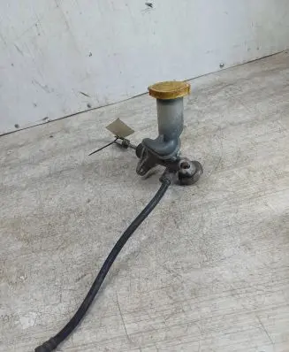 Subaru Legacy Clutch master cylinder