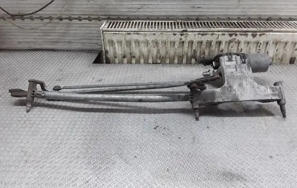 Front wiper linkage and motor