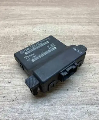 Volkswagen PASSAT B6 Gateway control module 1K0907530A 1K0907951