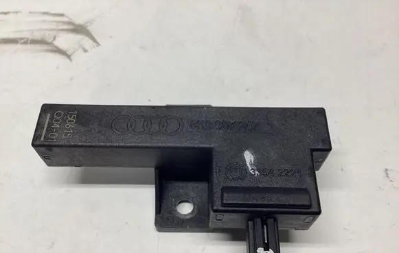 Volkswagen Touareg II Keyless (KESSY) go control unit/module 8K0907247 33542221 A3210120007