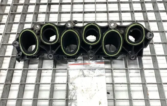 Audi Q8 Intake manifold 