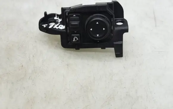 Nissan Qashqai Wing mirror switch 255704EA1B 1726B