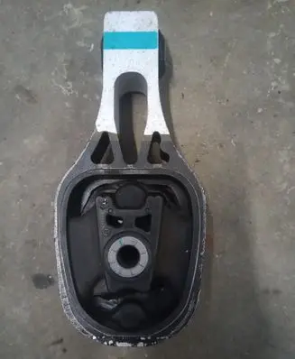Opel Mokka X Gearbox mount 9824116780
