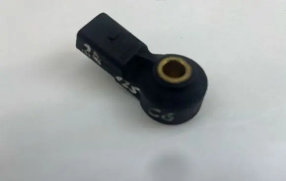 Audi A6 S6 C6 4F Detonation knock sensor 030905377C