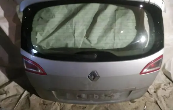 Renault Scenic III - Grand scenic III Tailgate/trunk/boot lid PILKAS