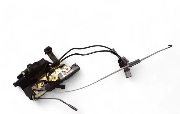 BMW 8 E31 Front door lock 8354213 67118354213 8198049