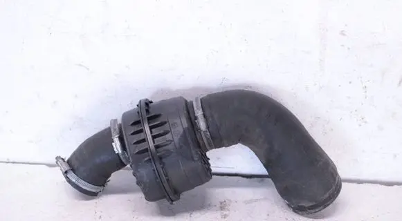 Volvo XC70 Intake resonator 31274411