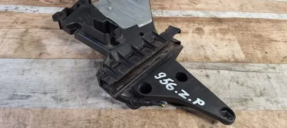 Rear door exterior handle/bracket