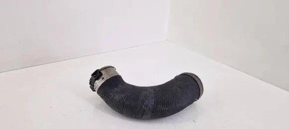 Volvo XC90 Intercooler hose/pipe 32222071