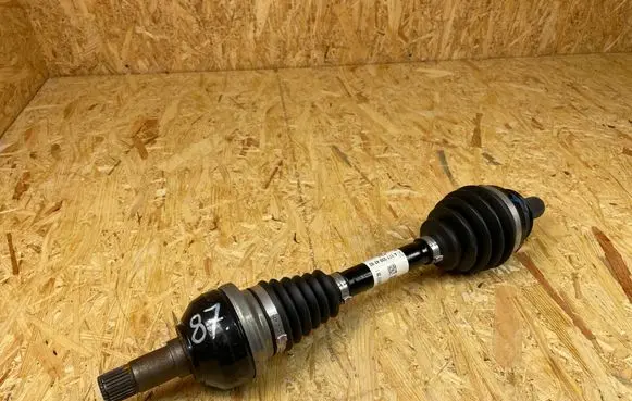Mercedes-Benz CLS C218 X218 Front driveshaft A1773304203