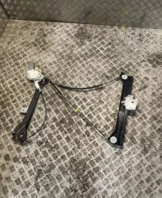 Mercedes-Benz CLK A209 C209 Front door window regulator with motor A2097200846 2308200942