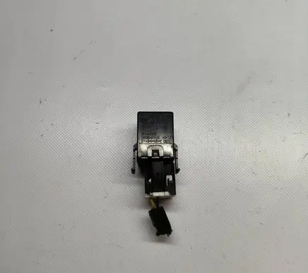 KIA Sorento Hazard warning light relay 955503E000