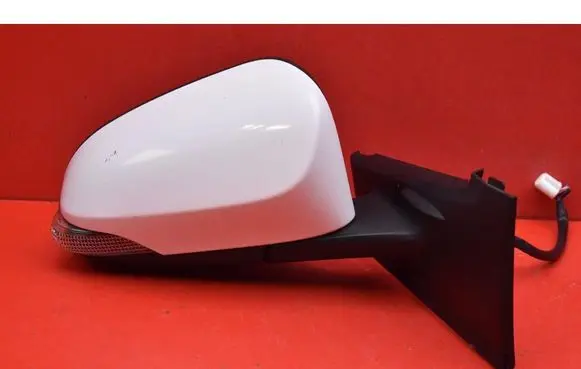Toyota Yaris Front door electric wing mirror 025614