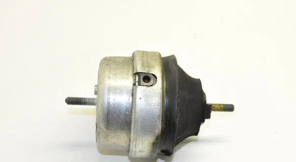 Hyundai Tiburon Engine mount bracket