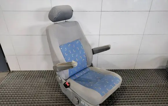 Volkswagen Transporter - Caravelle T5 Front driver seat
