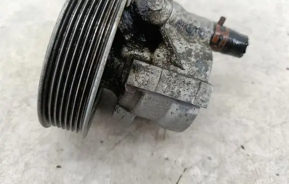 Renault Espace - Grand espace IV Power steering pump 