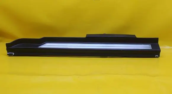 Sill/side skirt trim