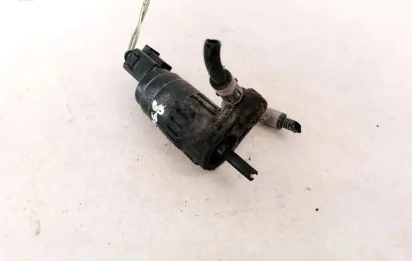 Skoda Octavia Mk2 (1Z) Windscreen/windshield washer pump 1K6955651
